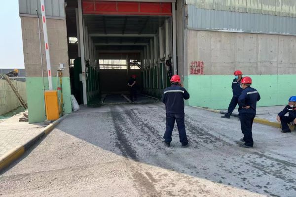 天津钢铁集团综合加工厂洗车台安装完成